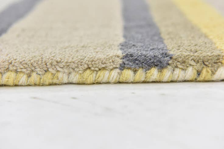Detail image of 2' 8 x 4' 10 Luna Wool Rug