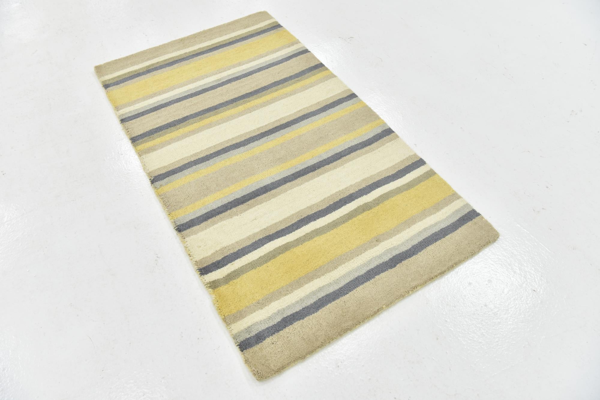 2' 8 x 4' 10 Luna Wool Rug