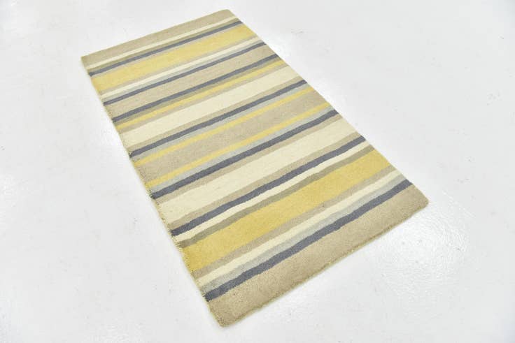 Detail image of 2' 8 x 4' 10 Luna Wool Rug