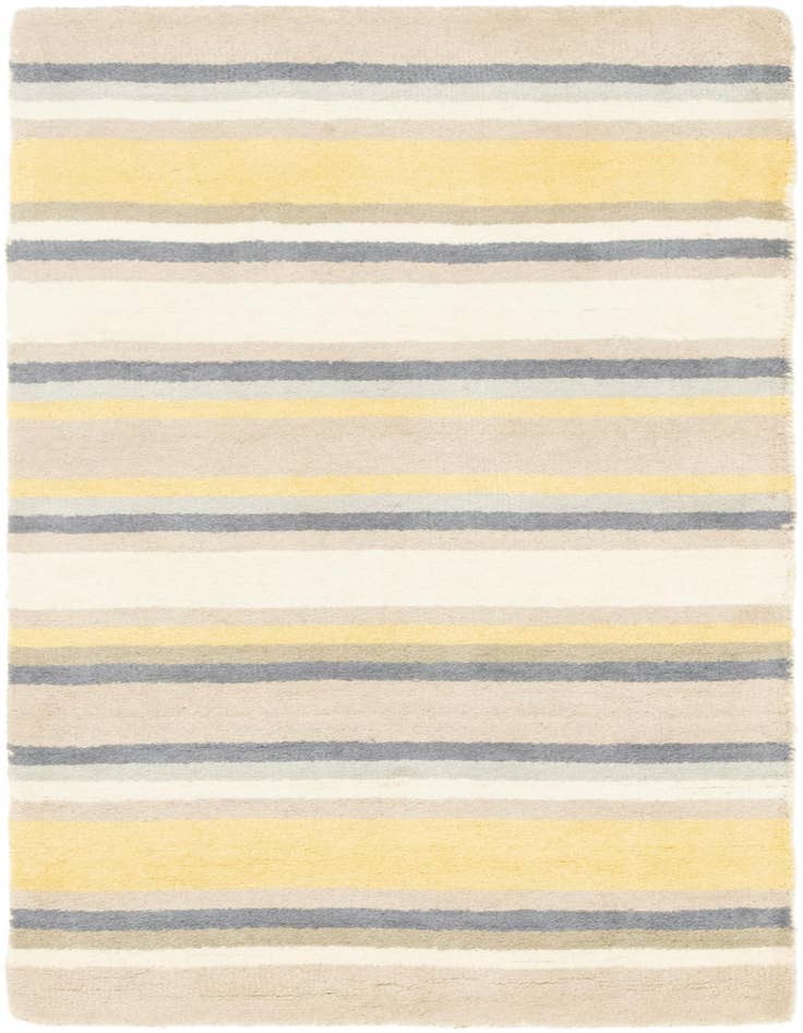 Detail image of 2' 8 x 4' 10 Luna Wool Rug