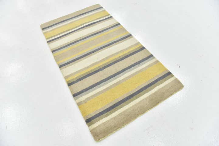 2' 9 x 5' Luna Wool Rug