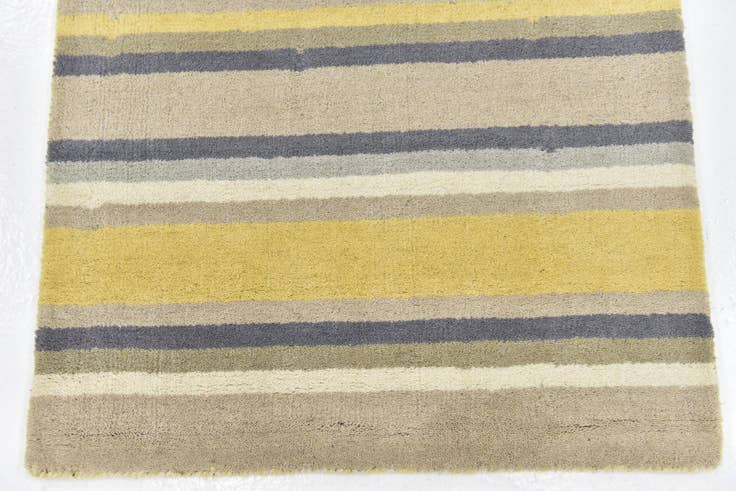 Detail image of 2' 9 x 5' Luna Wool Rug