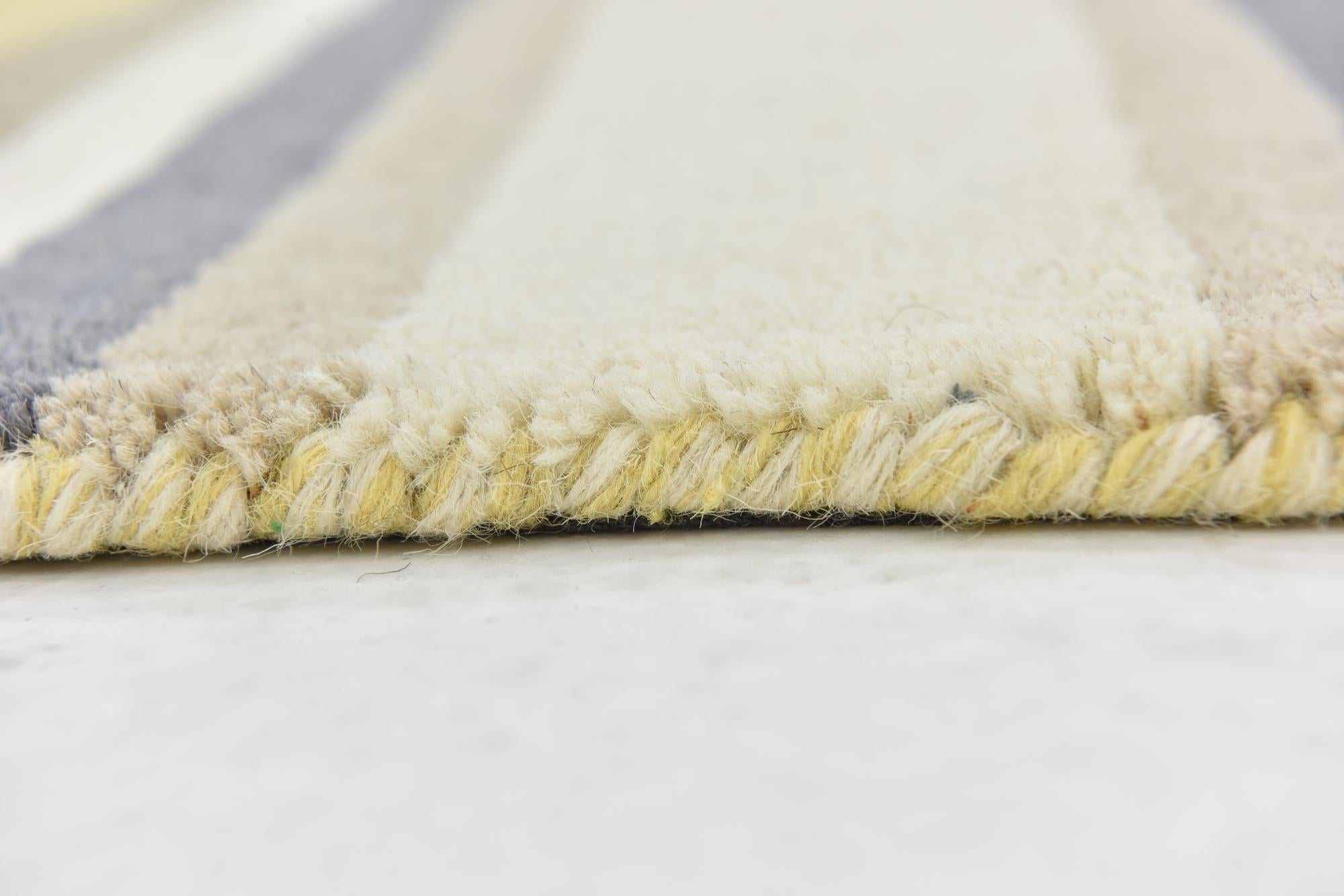 2' 9 x 5' Luna Wool Rug