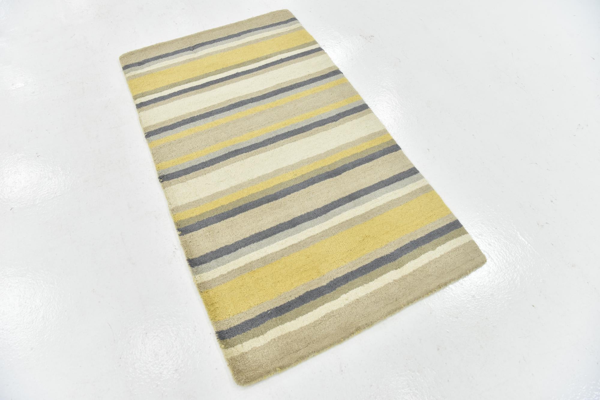 2' 8 x 4' 10 Luna Wool Rug