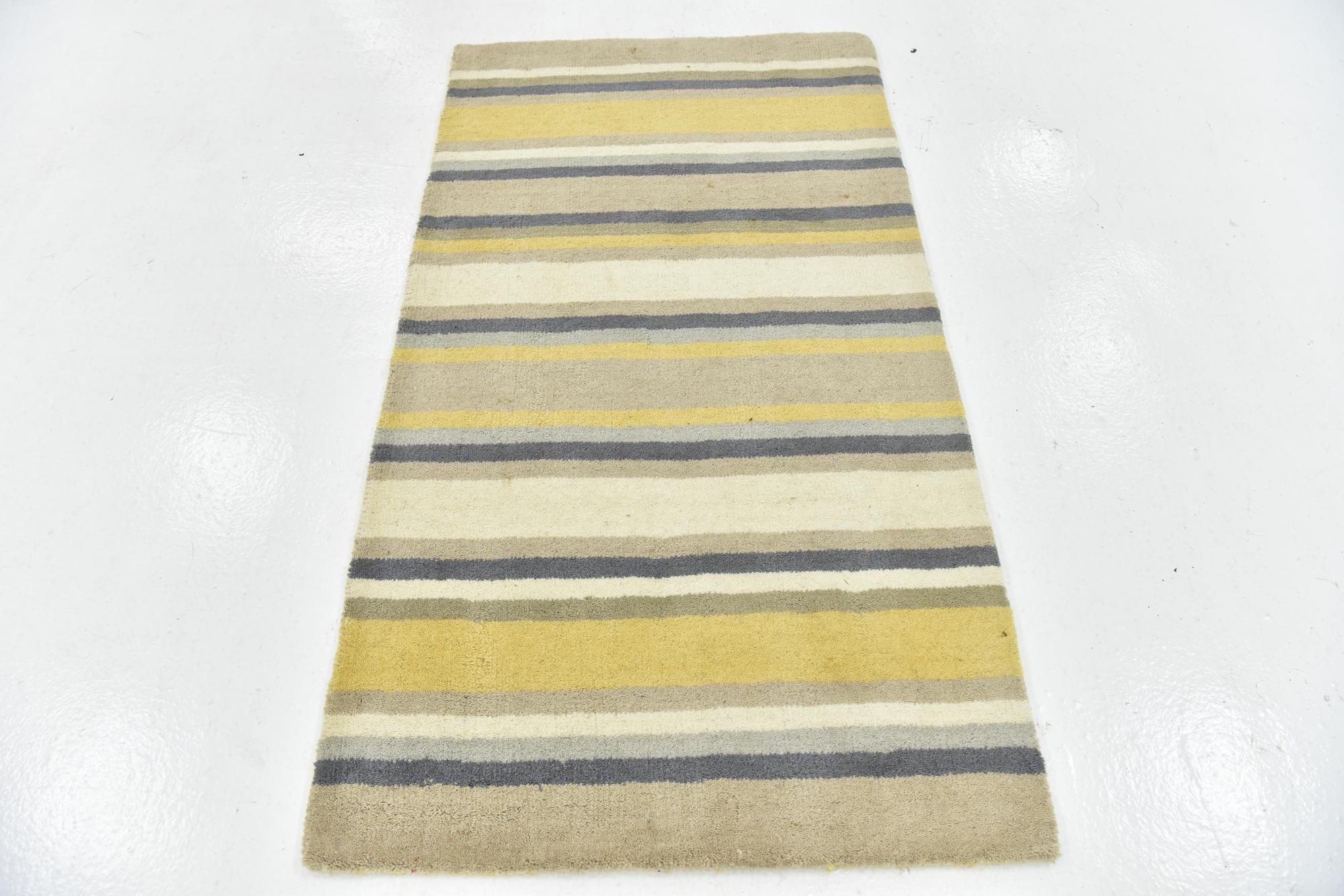2' 8 x 4' 10 Luna Wool Rug