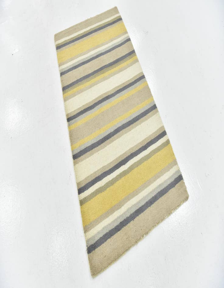 Detail image of 2' 9 x 4' 10 Luna Wool Rug