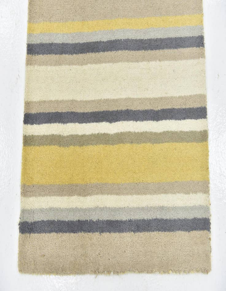 Detail image of 2' 9 x 4' 10 Luna Wool Rug