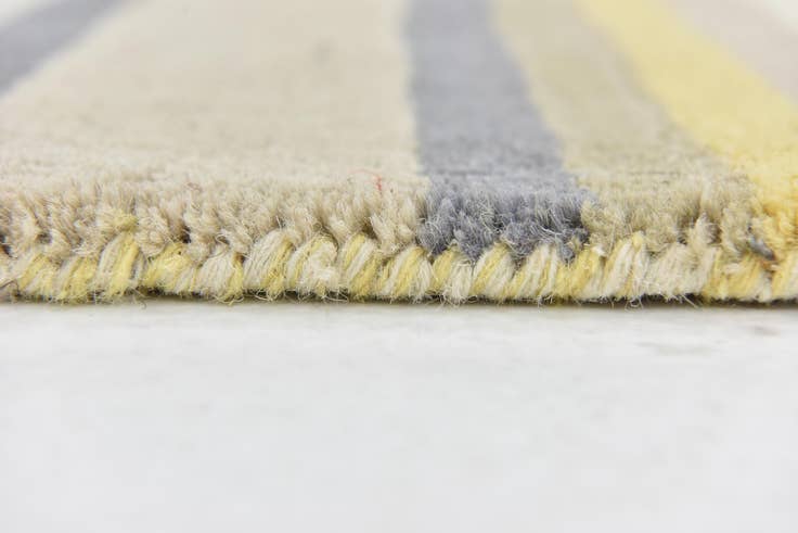 Detail image of 2' 9 x 4' 10 Luna Wool Rug