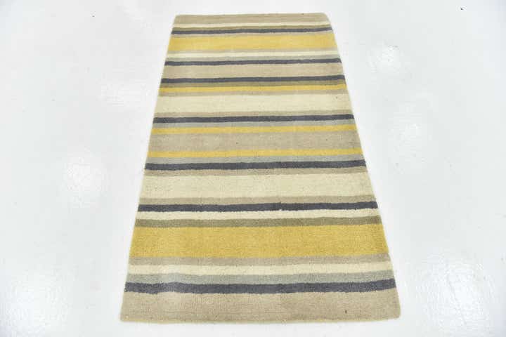 2' 8 x 4' 10 Luna Wool Rug