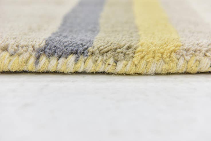 Detail image of 2' 8 x 4' 10 Luna Wool Rug