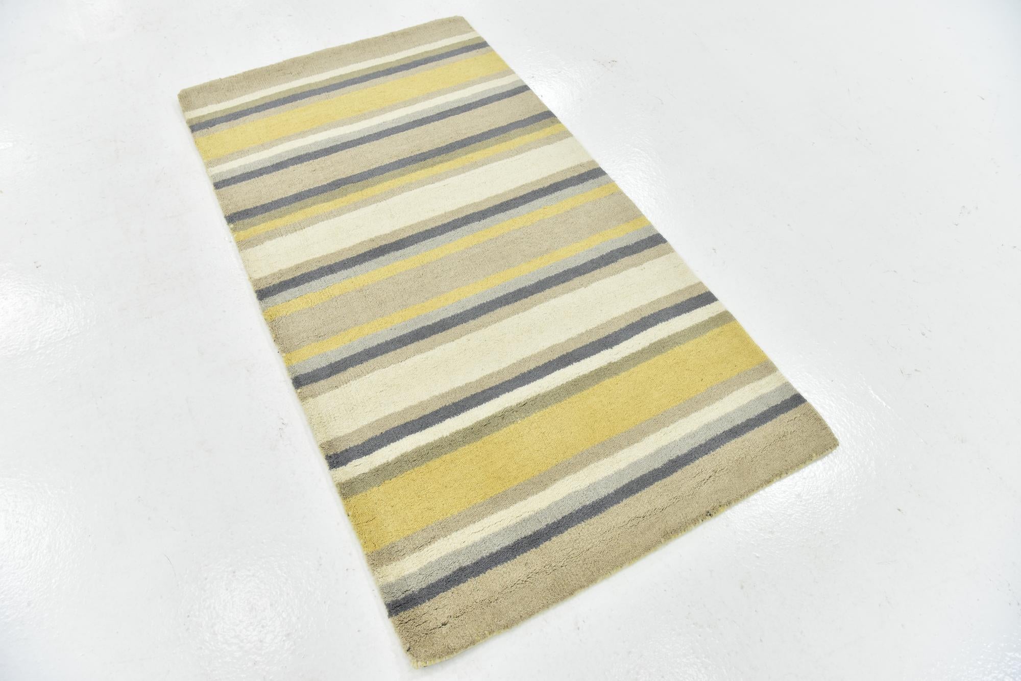 2' 8 x 5' Luna Wool Rug