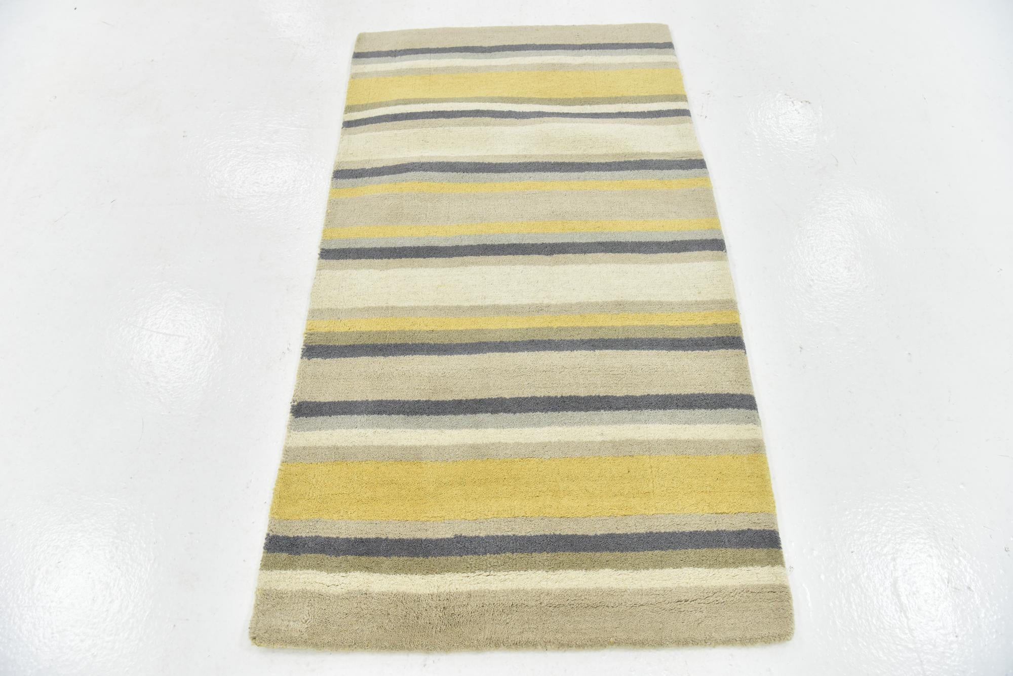 2' 8 x 4' 10 Luna Wool Rug