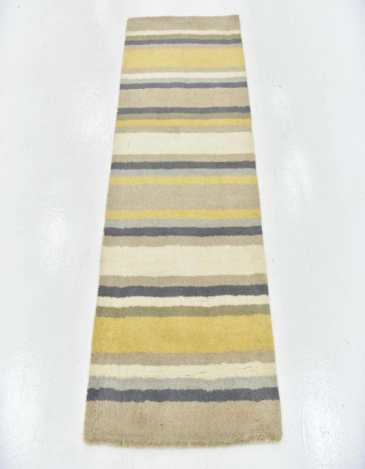 Detail image of 2' 8 x 4' 10 Luna Wool Rug