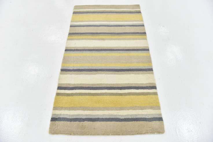 Detail image of 2' 8 x 4' 10 Luna Wool Rug