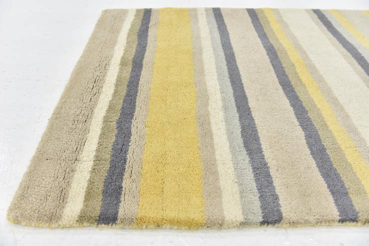 Detail image of 2' 8 x 4' 10 Luna Wool Rug