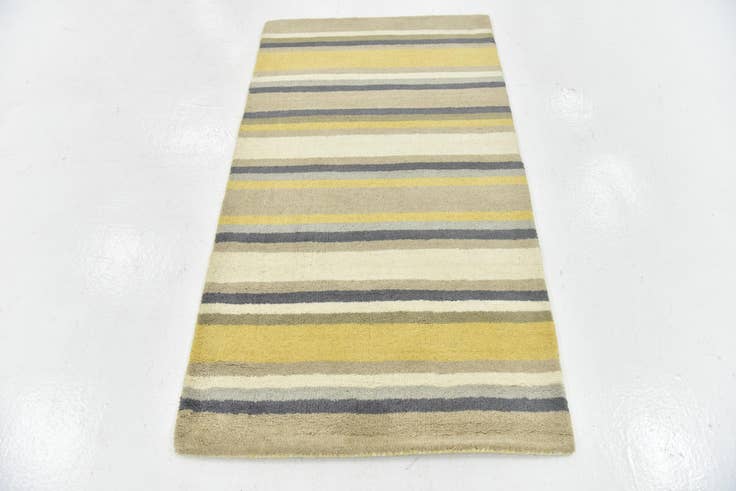 Detail image of 2' 8 x 4' 10 Luna Wool Rug