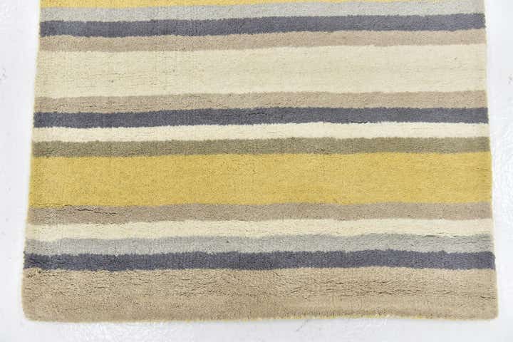 2' 8 x 4' 10 Luna Wool Rug