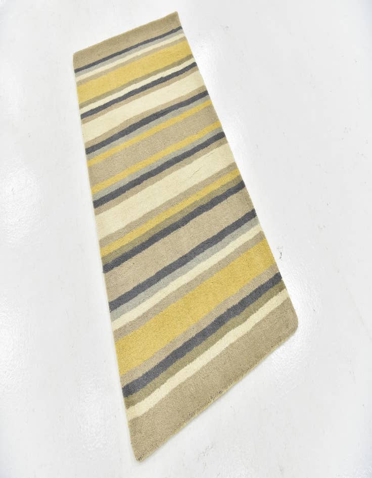 Detail image of 2' 8 x 5' Luna Wool Rug