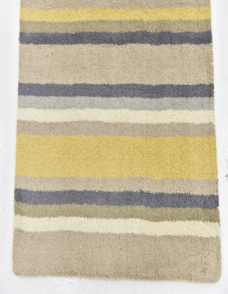 Detail image of 2' 8 x 5' Luna Wool Rug