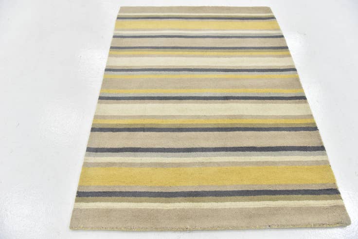 Detail image of 4' x 5' 6 Luna Wool Rug