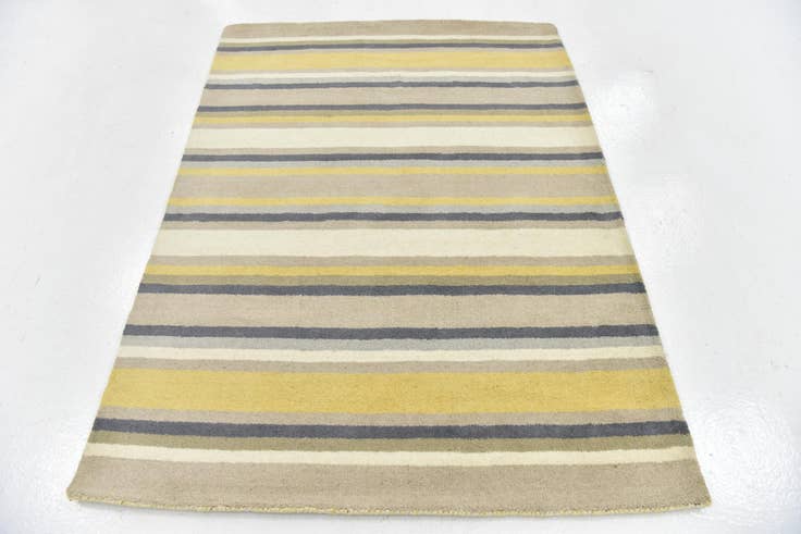 Detail image of 4' x 5' 6 Luna Wool Rug
