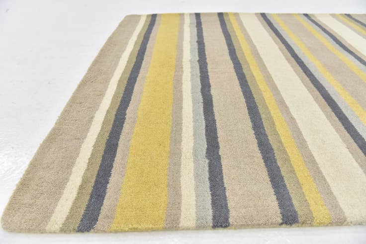 Detail image of 4' x 5' 6 Luna Wool Rug