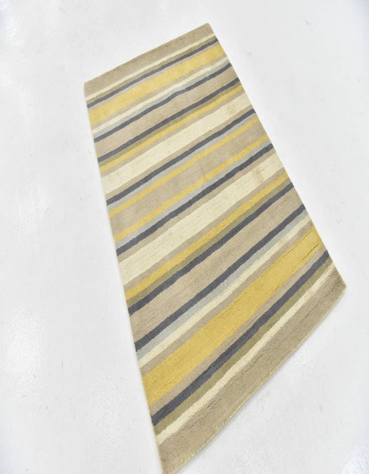 Detail image of 4' x 5' 6 Luna Wool Rug