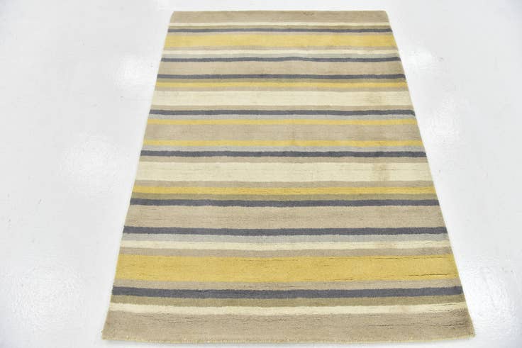Detail image of 4' x 5' 6 Luna Wool Rug