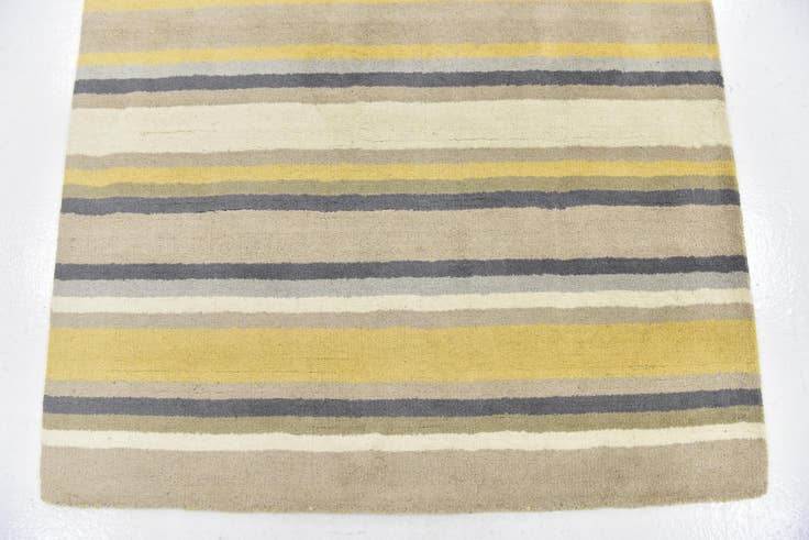Detail image of 3' 10 x 5' 6 Luna Wool Rug