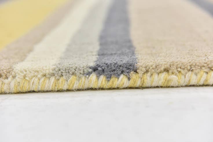Detail image of 2' 9 x 5' Luna Wool Rug