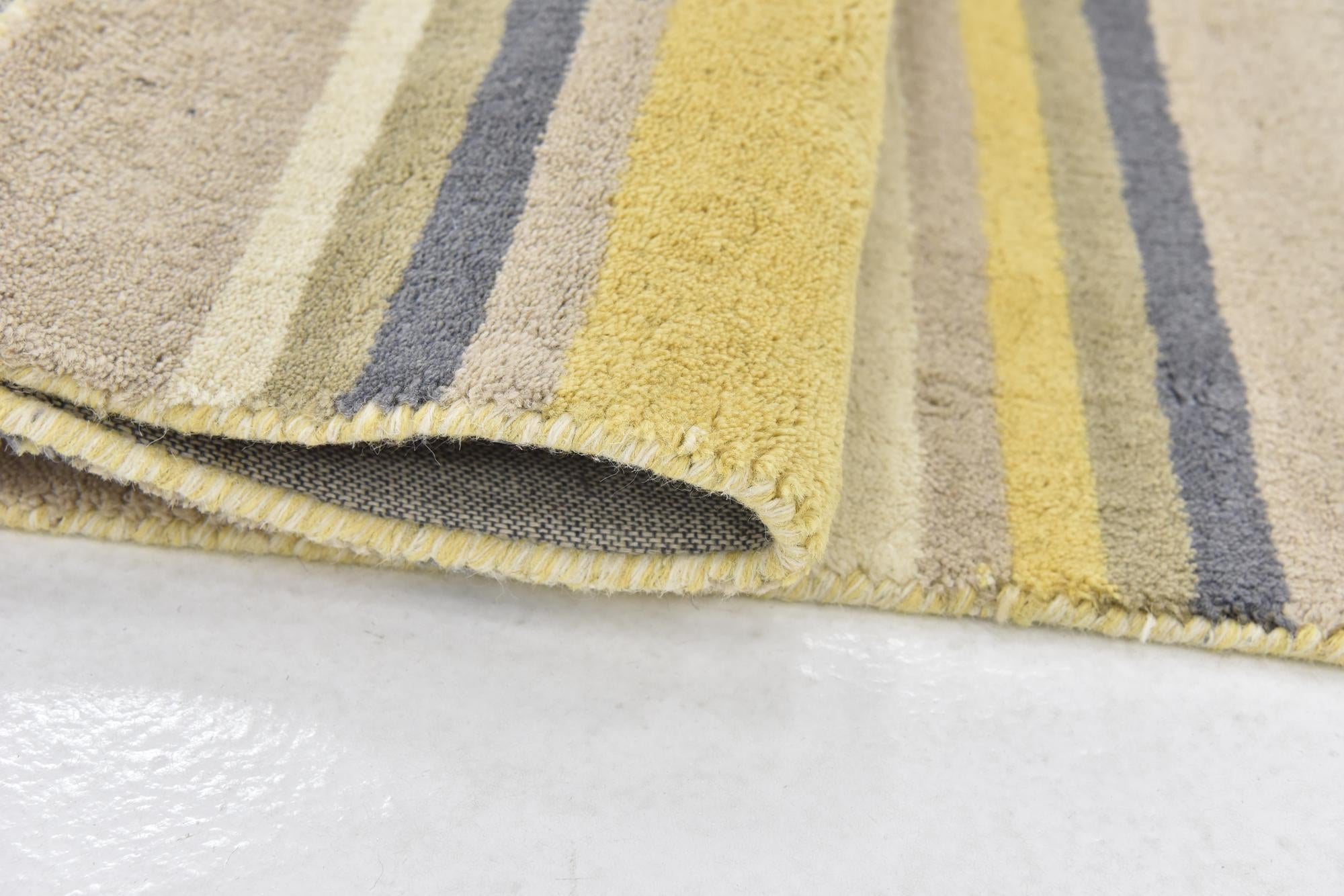 4' x 5' 7 Luna Wool Rug
