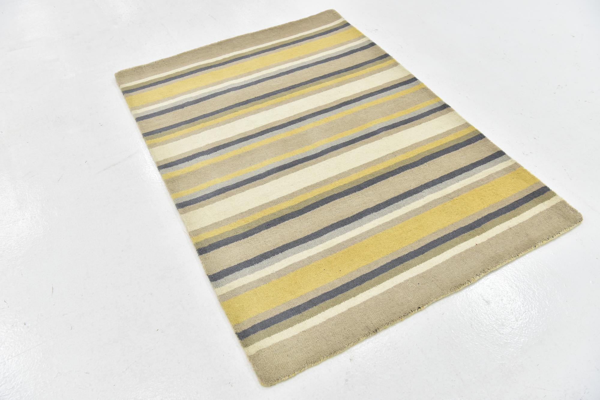 4' x 5' 7 Luna Wool Rug