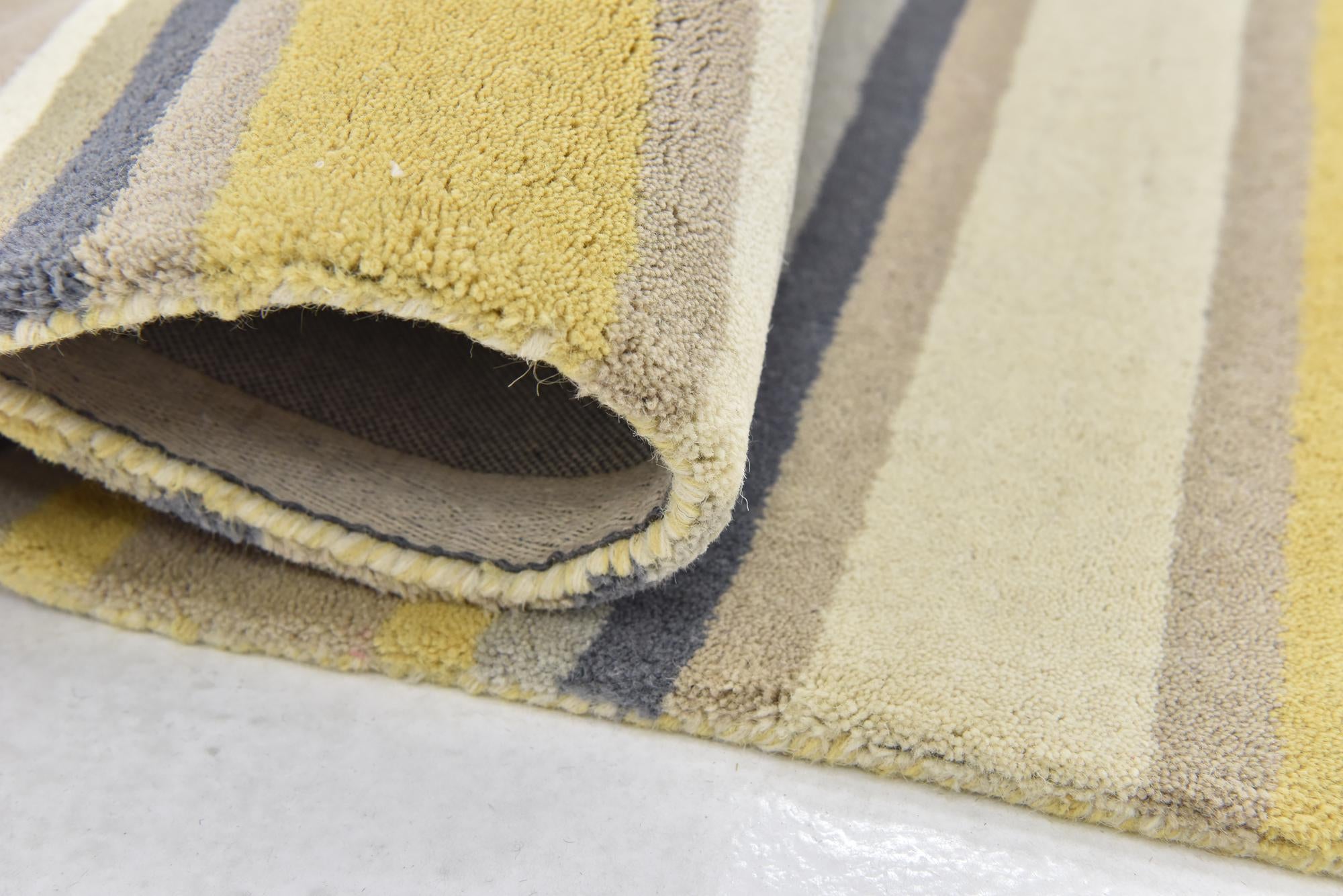 4' x 5' 7 Luna Wool Rug