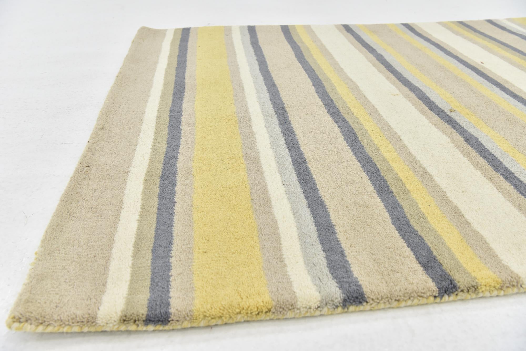 4' x 5' 7 Luna Wool Rug