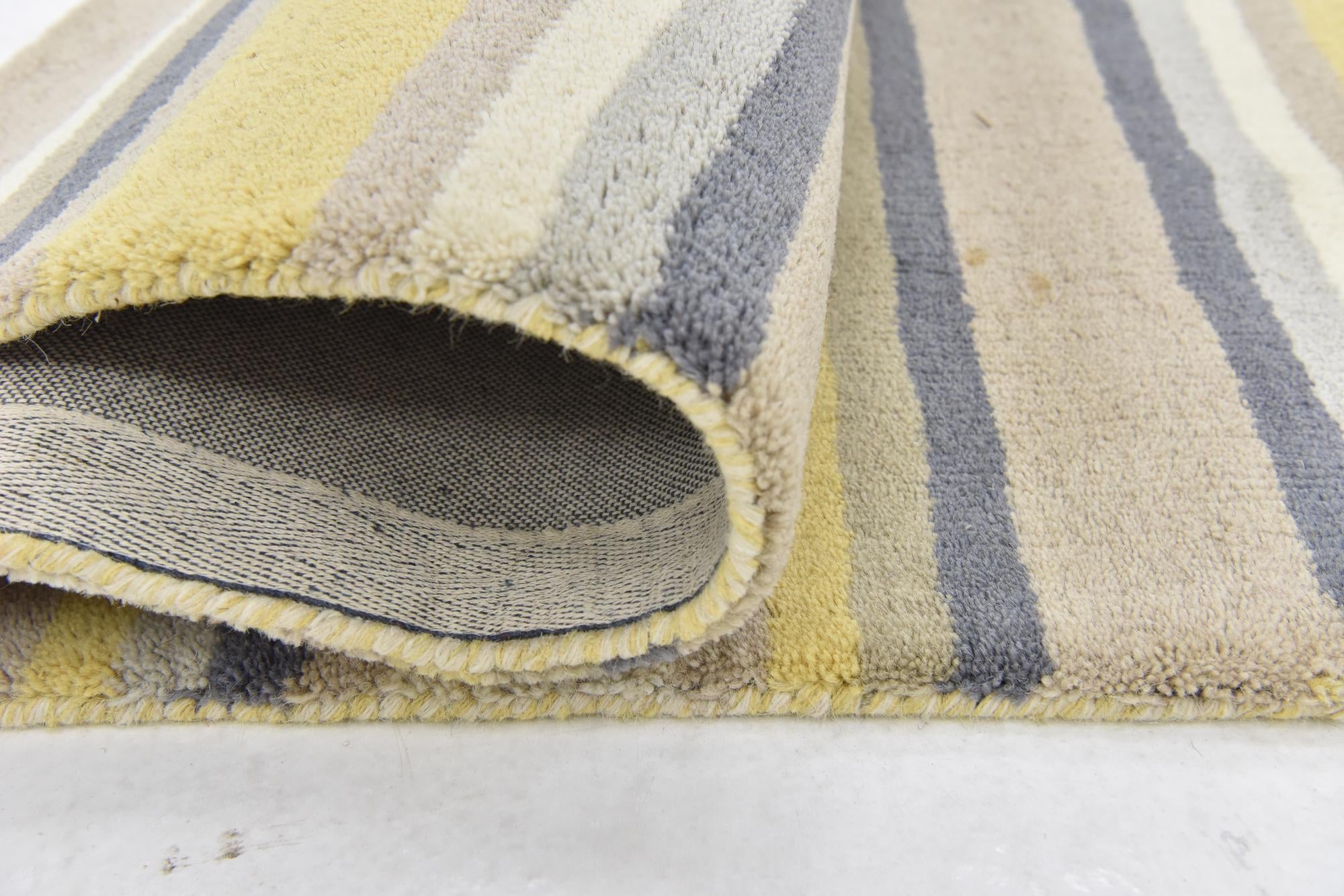 4' x 5' 7 Luna Wool Rug