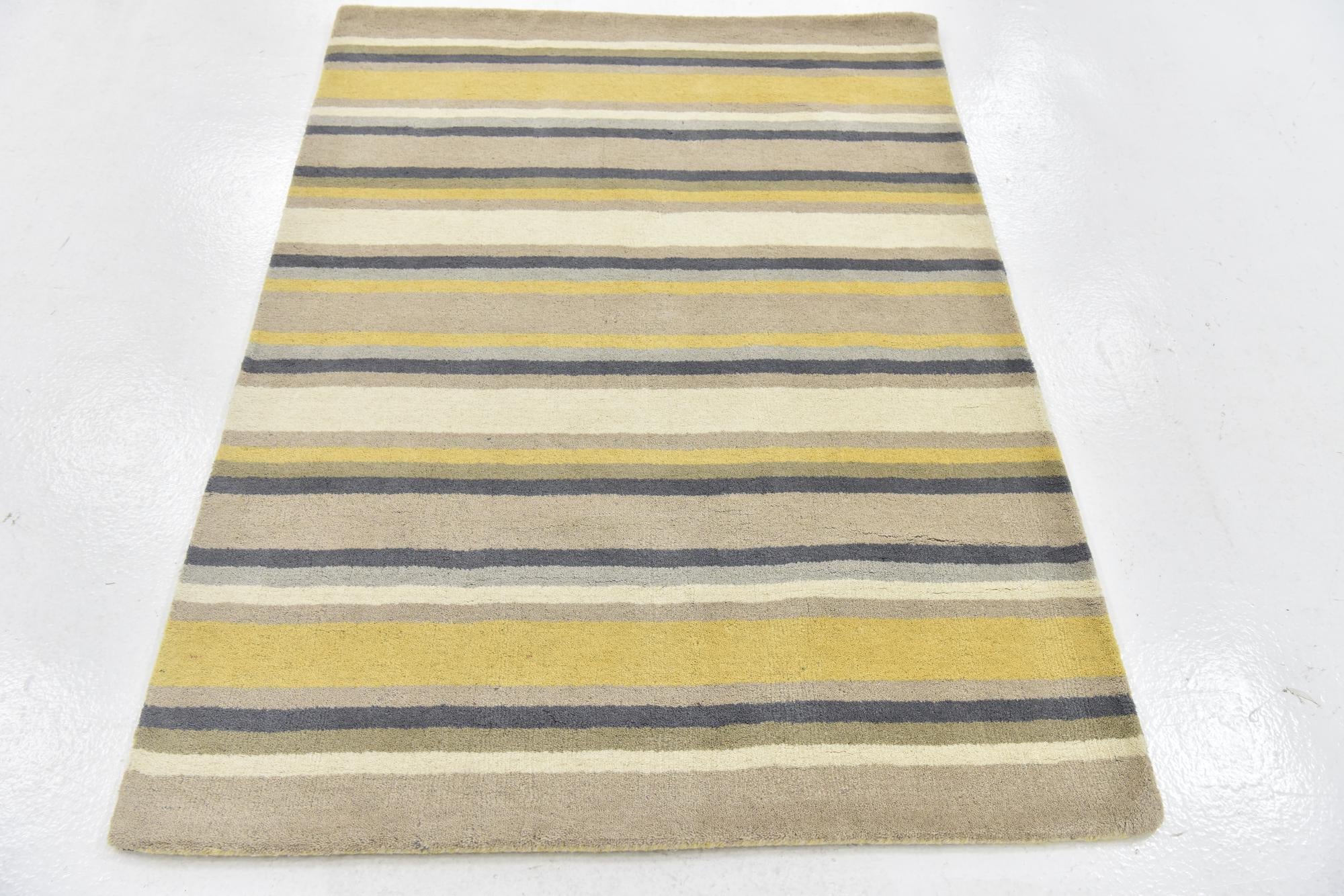 4' x 5' 7 Luna Wool Rug
