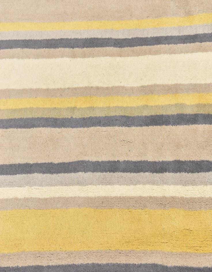 Detail image of 4' x 5' 6 Luna Wool Rug