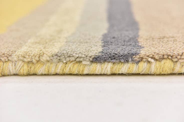 Detail image of 4' x 5' 6 Luna Wool Rug