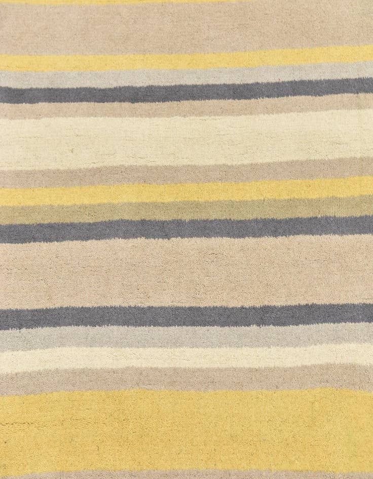 Detail image of 4' x 5' 6 Luna Wool Rug