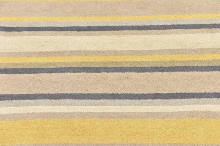 Detail image of 4' x 5' 6 Luna Wool Rug