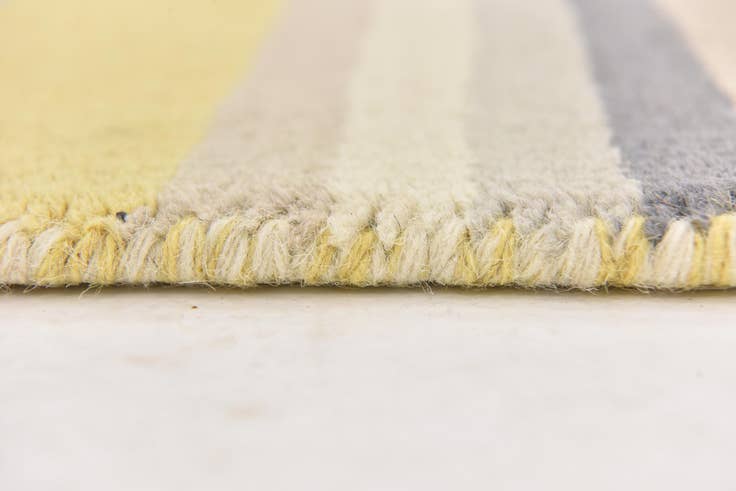Detail image of 4' x 5' 6 Luna Wool Rug