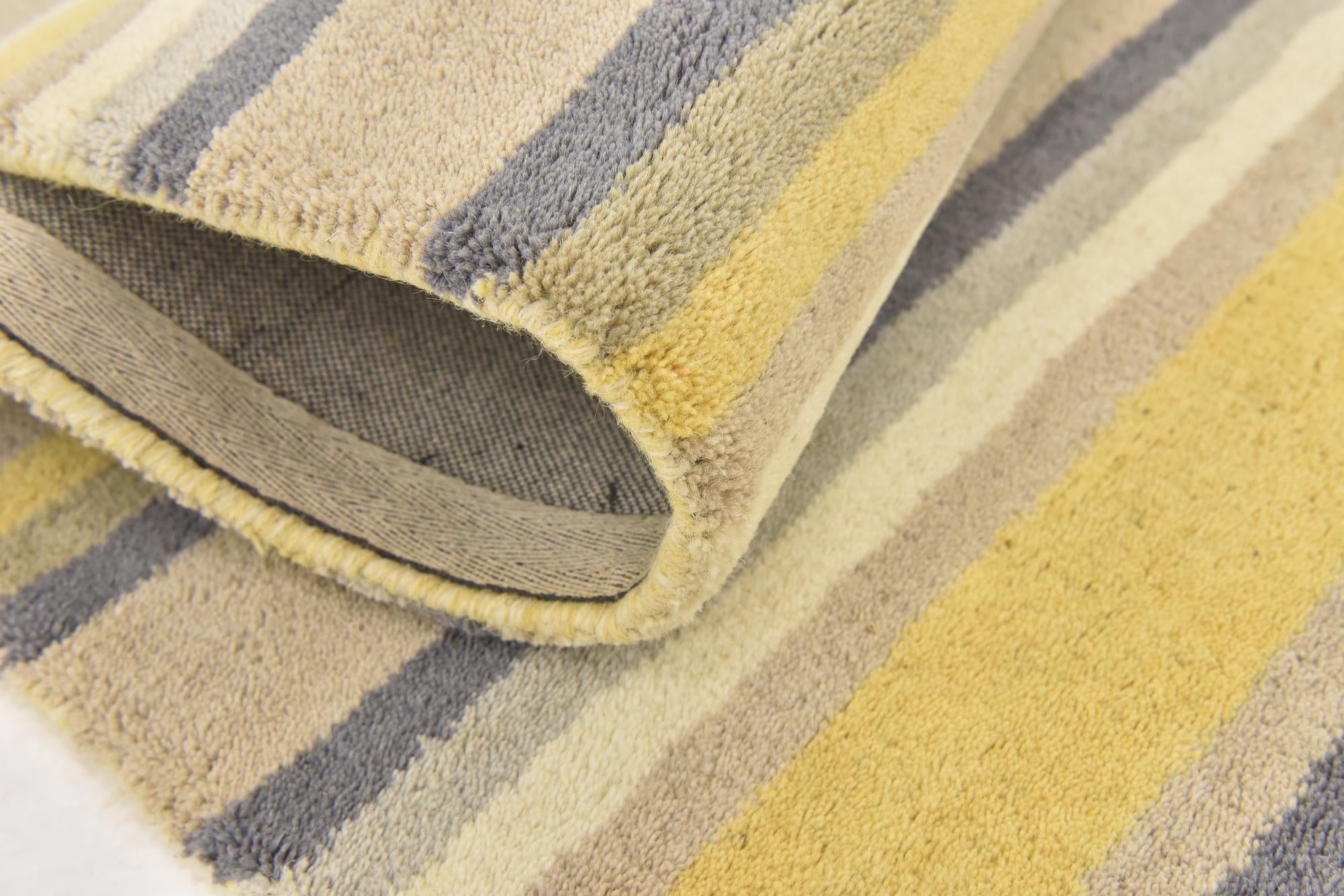 4' x 5' 7 Luna Wool Rug