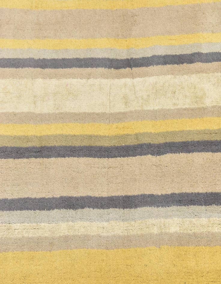 Detail image of 4' x 5' 6 Luna Wool Rug