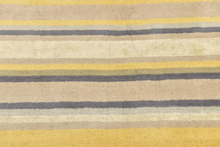 Detail image of 4' x 5' 6 Luna Wool Rug
