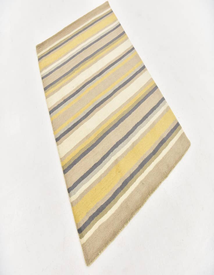 Detail image of 3' 10 x 5' 6 Luna Wool Rug