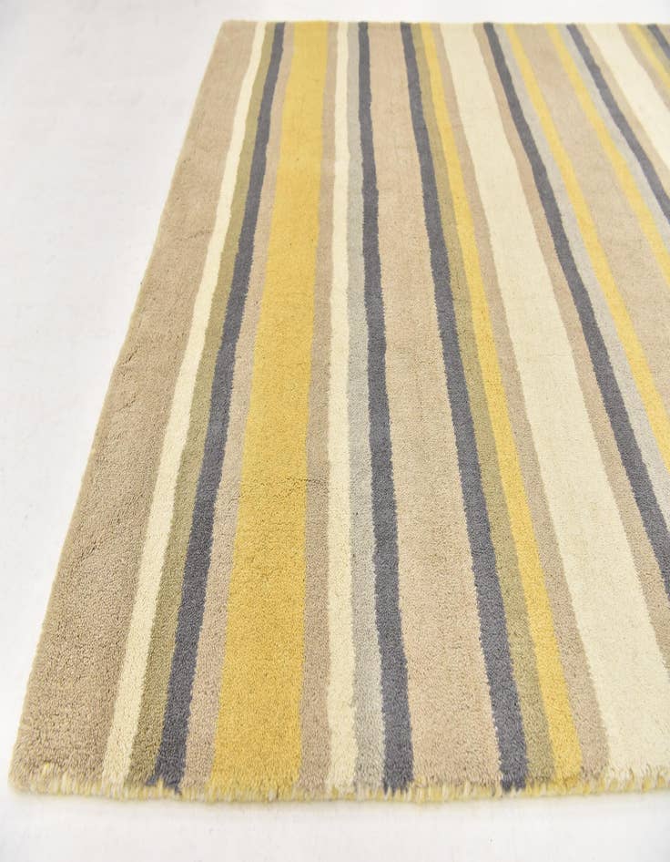 Detail image of 3' 10 x 5' 6 Luna Wool Rug