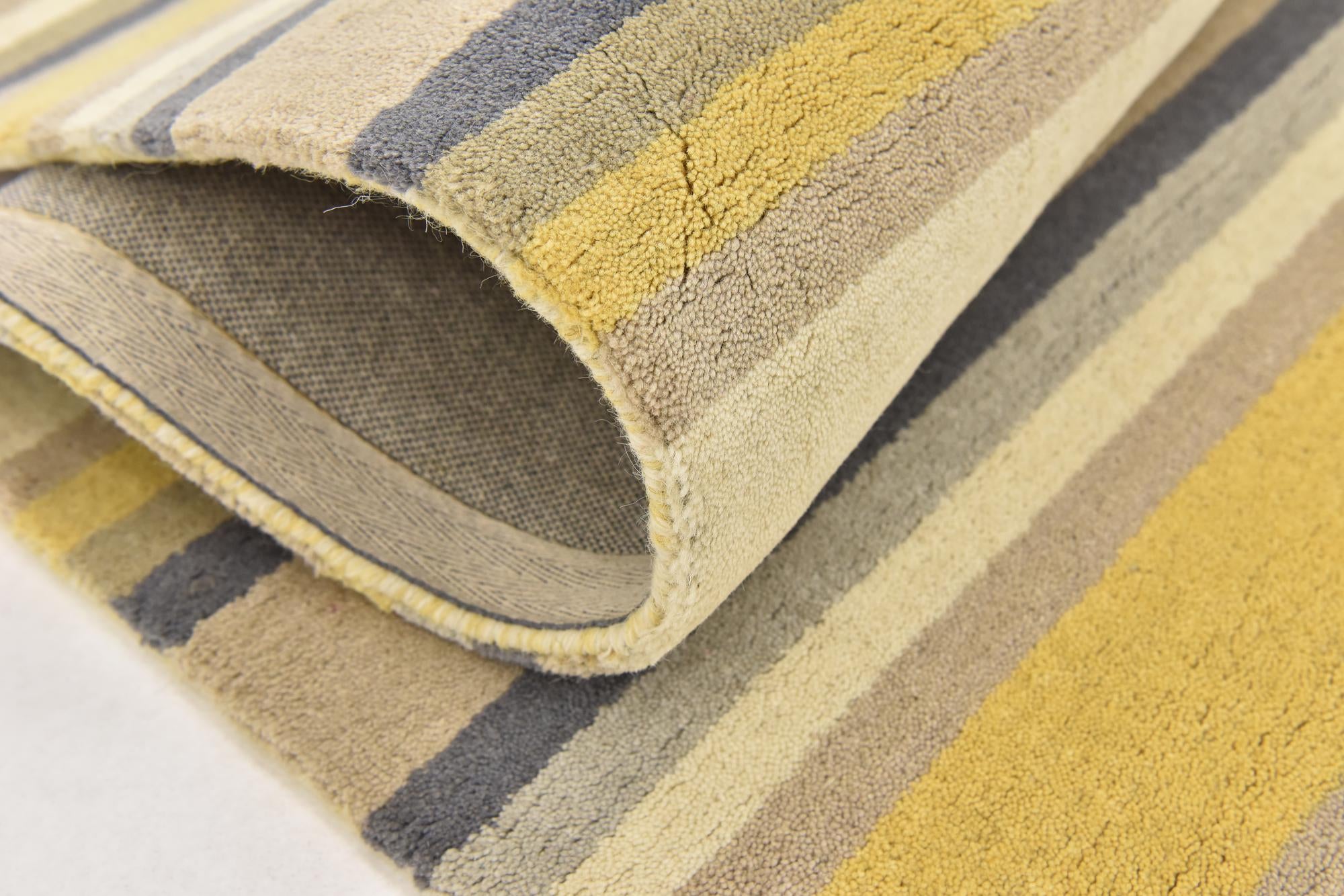 4' x 5' 7 Luna Wool Rug