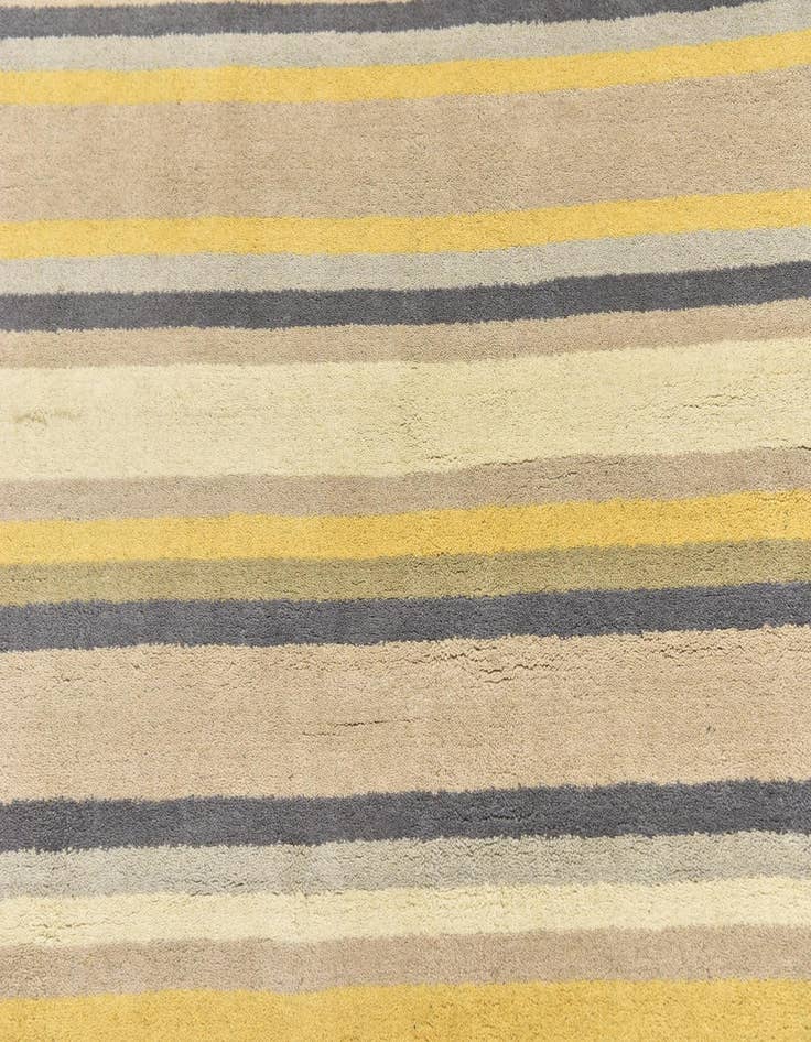 Detail image of 4' x 5' 6 Luna Wool Rug