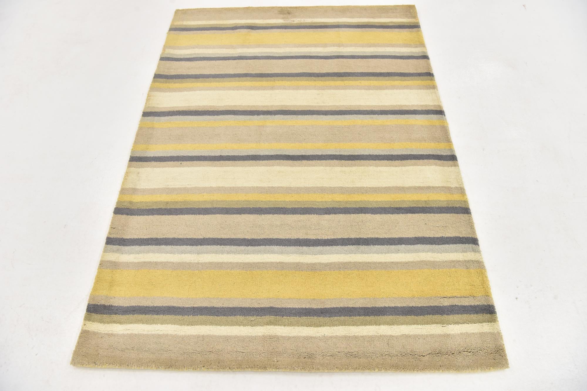 4' x 5' 8 Luna Wool Rug