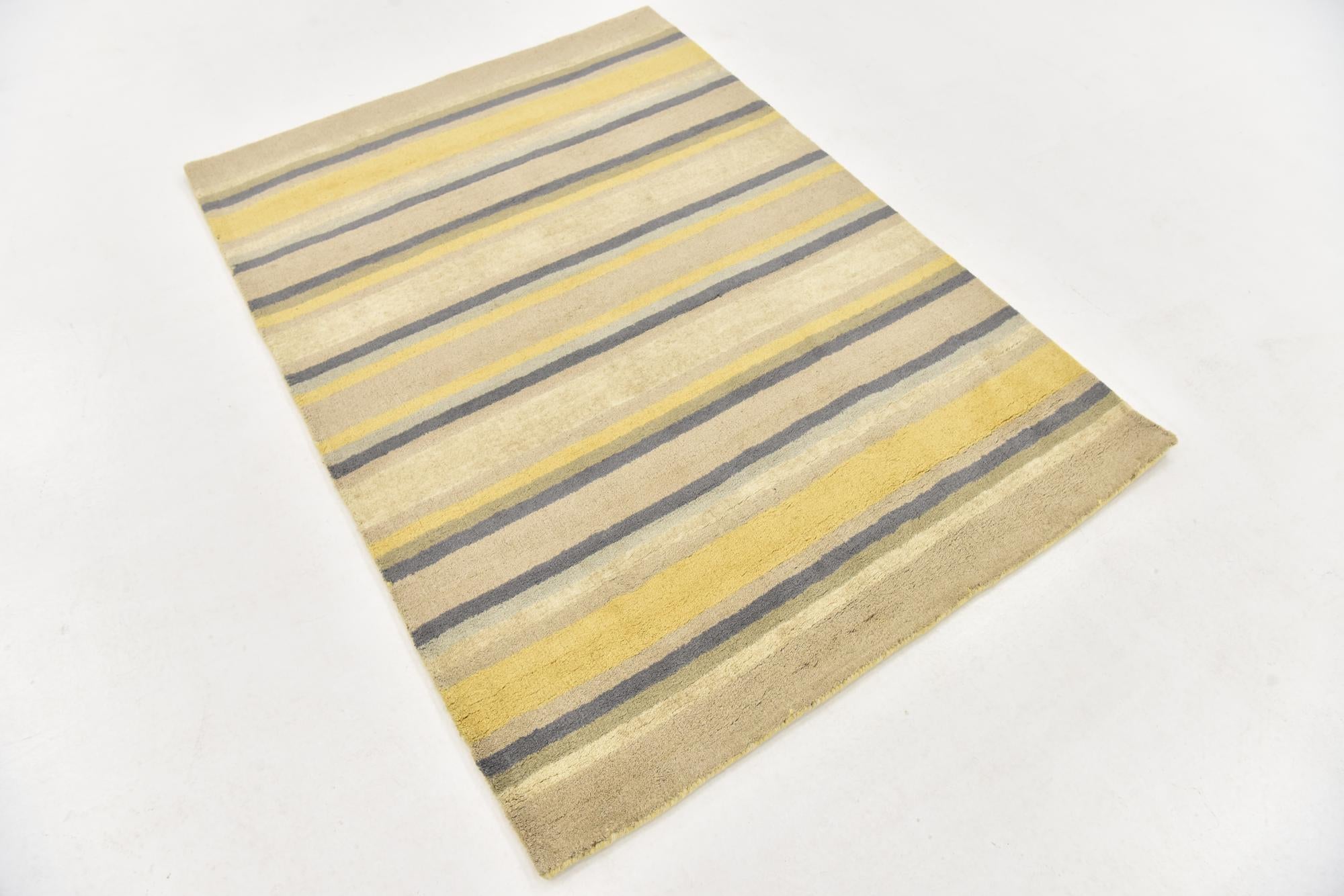 4' x 5' 7 Luna Wool Rug